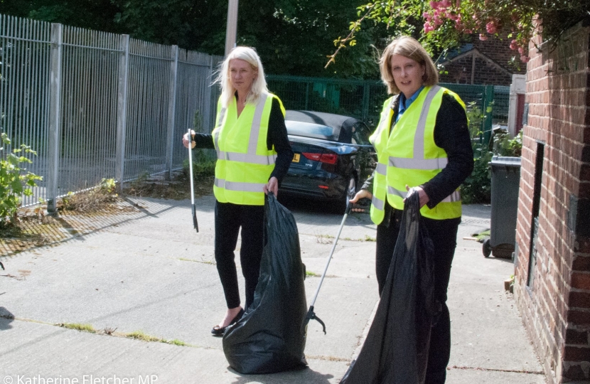 Conservative Party co-chairman Amanda Milling and Katherine at the litter pick in Leyland